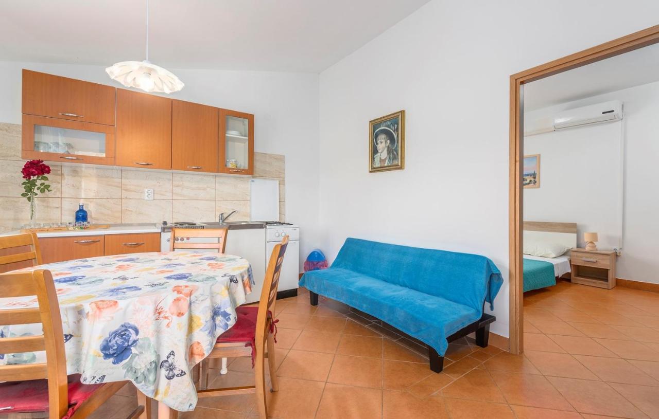 Apartments Stanko Fažana Eksteriør bilde