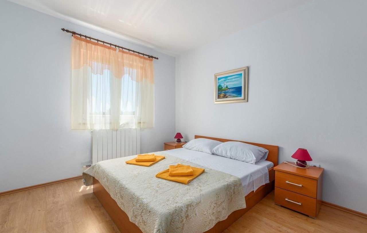Apartments Stanko Fažana Eksteriør bilde